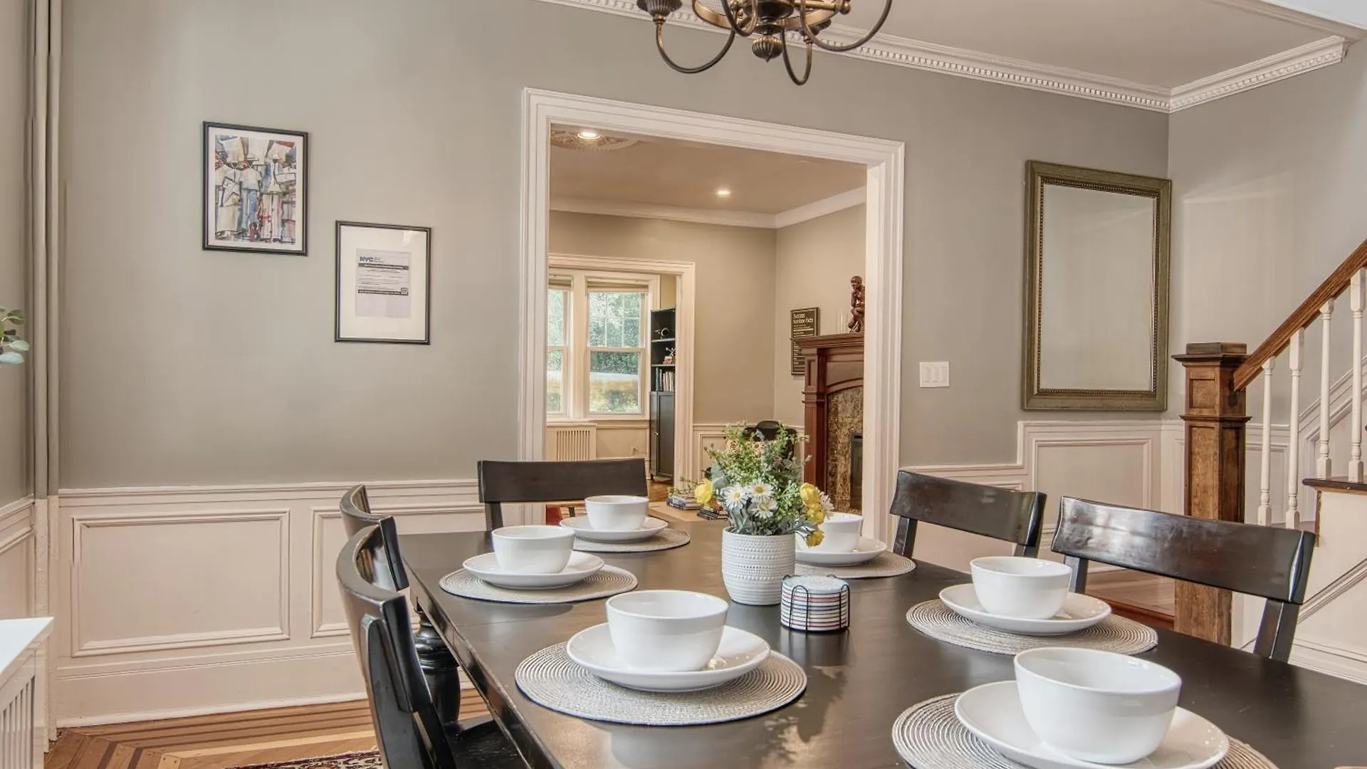 4 Bedroom, 2 Bath, King Beds, Outdoor Space, Grill, Free Parking, Nice Area 펜션