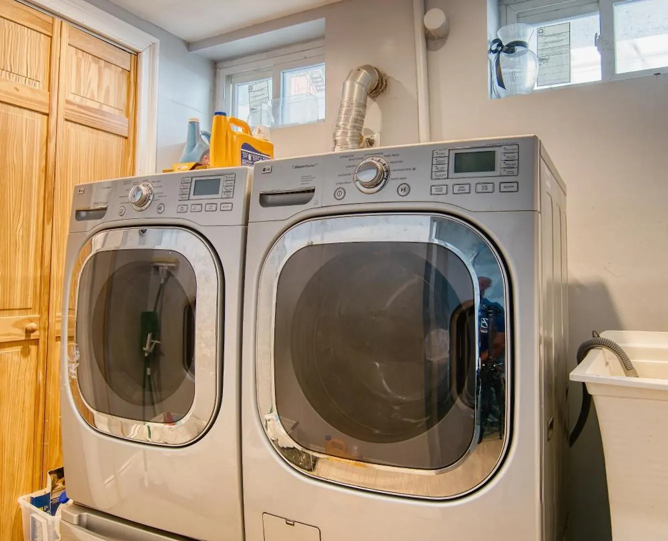 4 Bedroom, 2 Bath, King Beds, Outdoor Space, Grill, Free Parking, Nice Area 0*, ニューヨーク 米国
